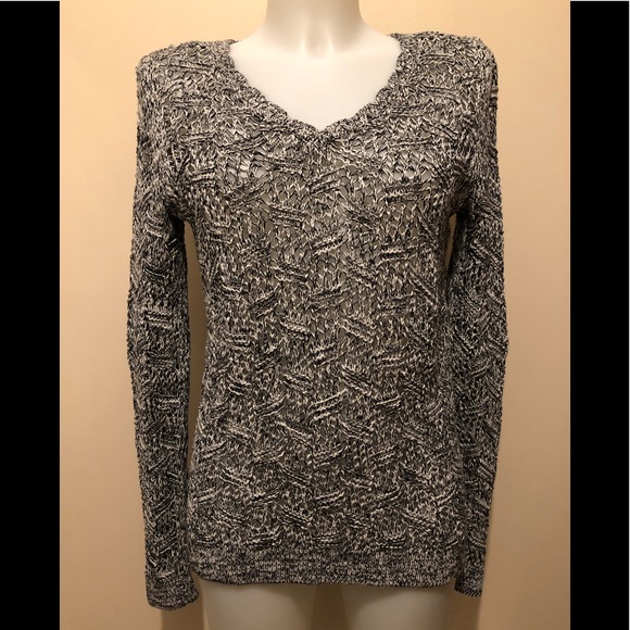 LOFT Sweaters - LOFT KNIT SCALLOPED POINTELLE SWEATER SIZE S
